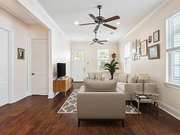 4th image of 3021 Toulouse St