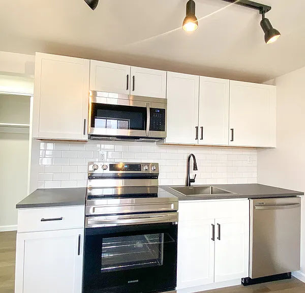 8 E Sycamore St #2 — Photo 1