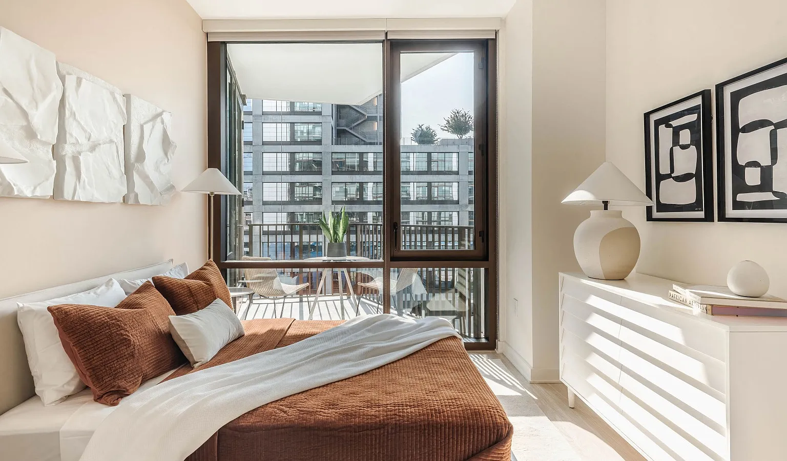 Signal House — Photo 3