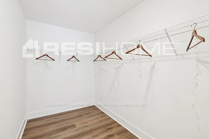 220 Frost Ln — Photo 14