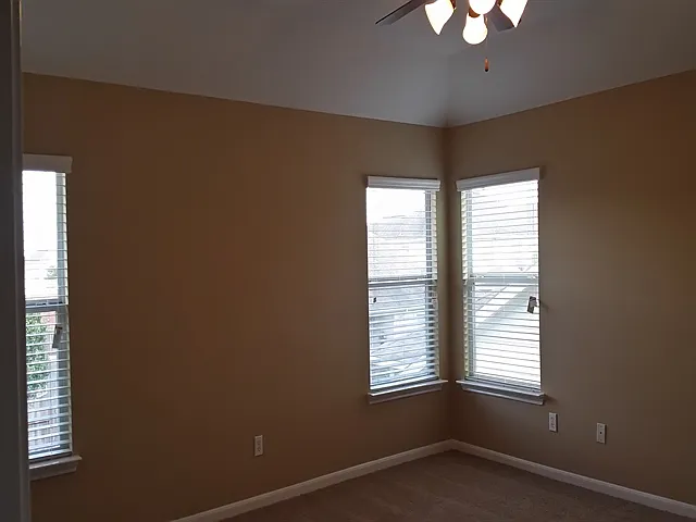 4934 Trailing Clover Ct — Photo 6