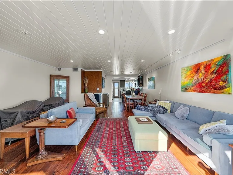 760 Manhattan Beach Blvd #B — Photo 3