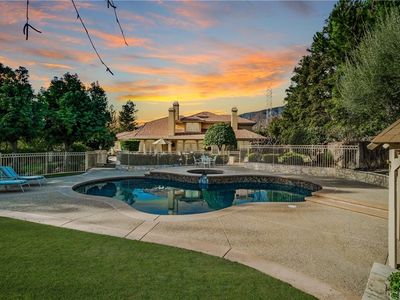 886 Deep Springs Dr, Claremont, CA, 91711
