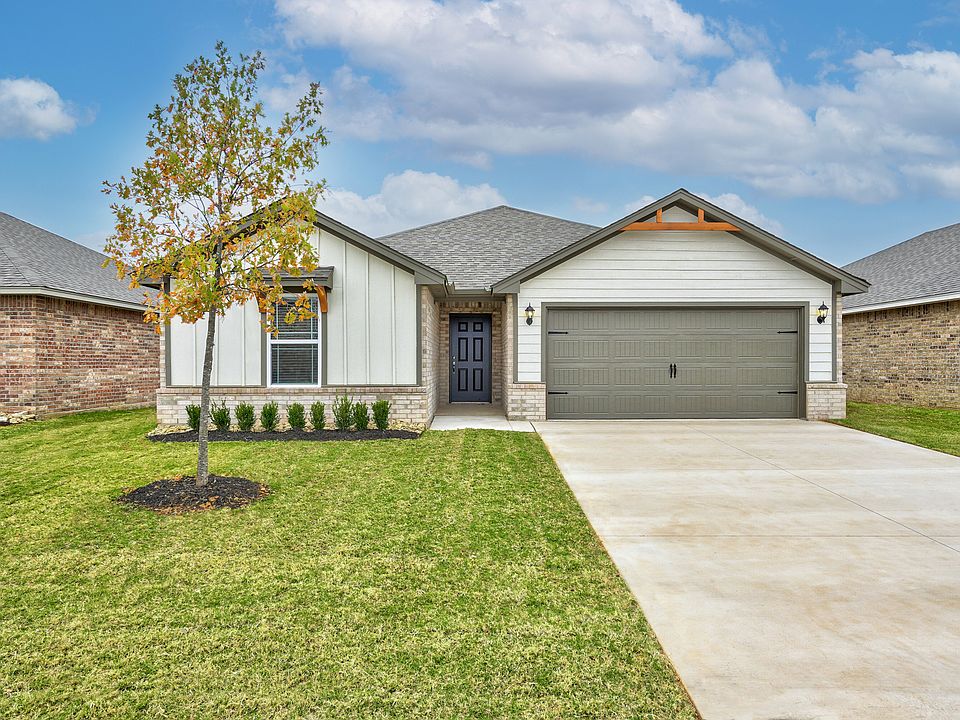 Enjoy the space you desire and the upgrades you love in the Durant plan at Wyndemere.