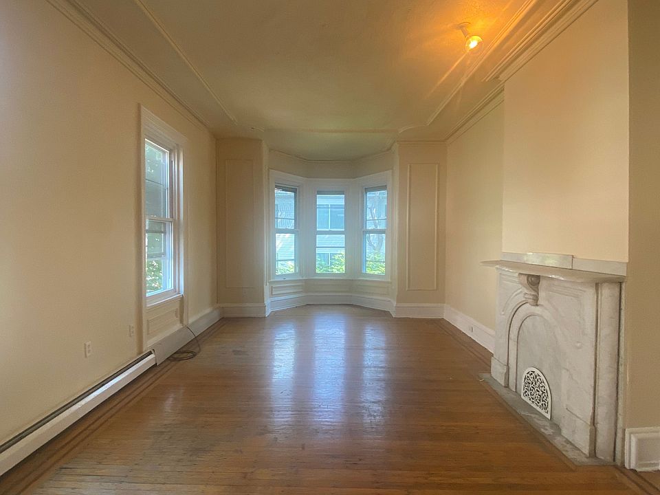 1st image of 3725 Spring Garden St #2
