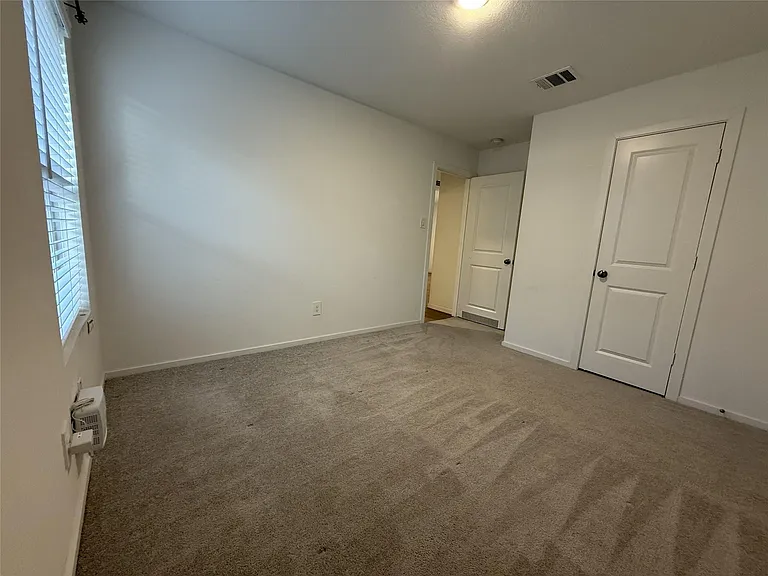 529 Falling Cave Dr — Photo 5