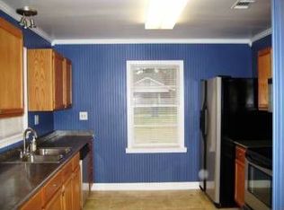 208 E 65th St, Savannah, GA 31405