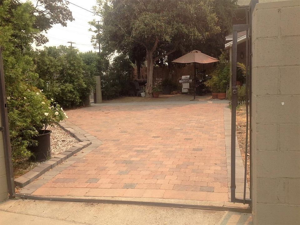 Paving Stone Driveway