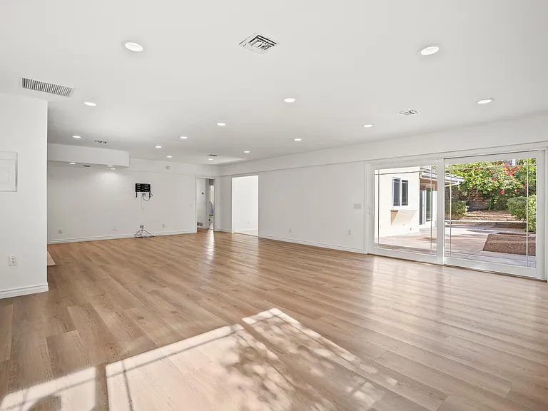 1210 Swarthmore Dr — Photo 26