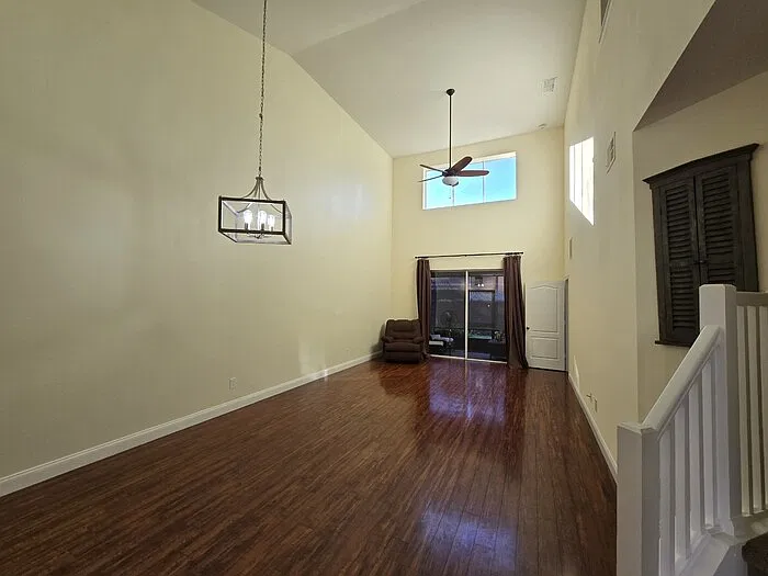 3 bed, 2.5 bath, 2006 sqft, $2,350 — Photo 4