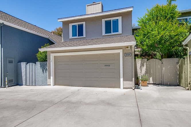 1st image of 544 Pine Wood Ln