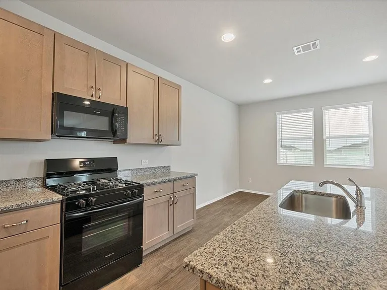 116 Honeybee Ln — Photo 13