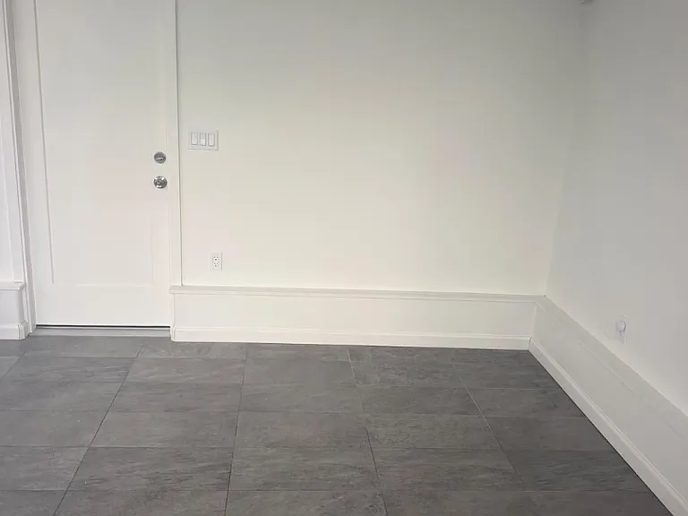 Unit Photo