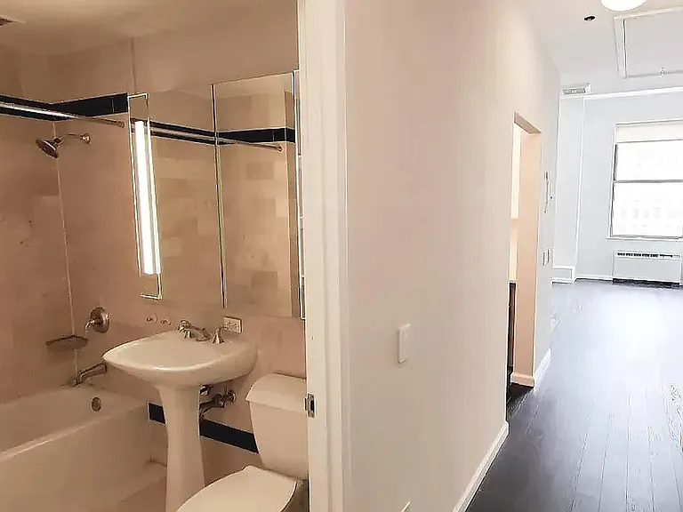 20 West St #21M — Photo 8