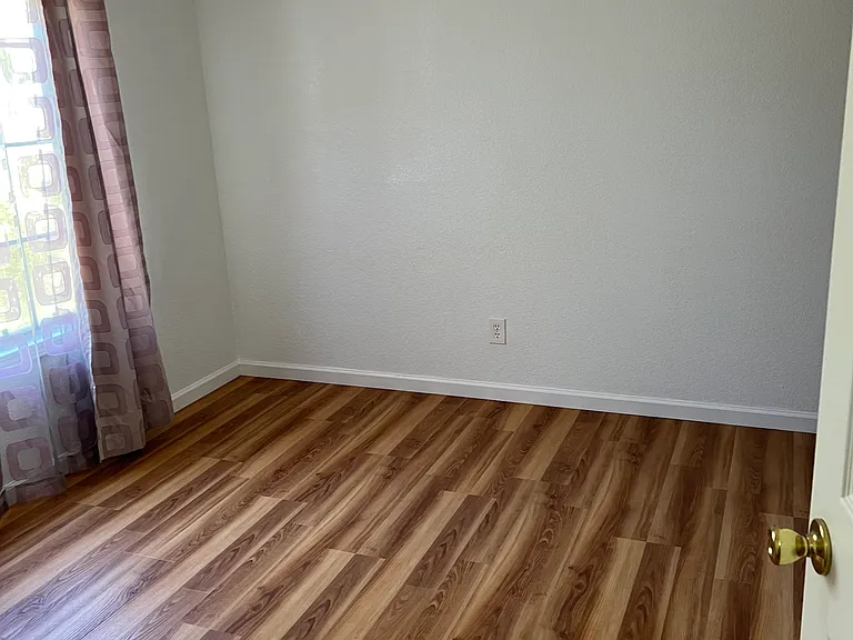 8447 Heritage Hill Dr — Photo 3