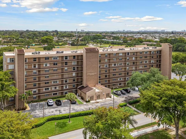 4570 NW 18th Avenue #704, Deerfield Beach, FL 33064