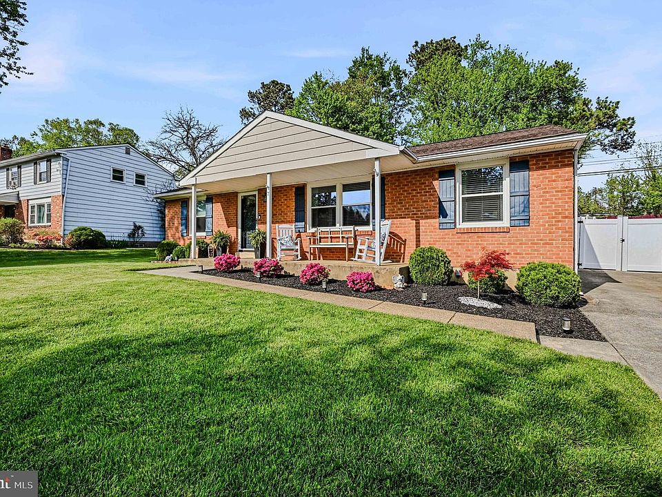 Arinco-houseです 6317 Limewood Cir, Louisville, KY 40222 | Zillow