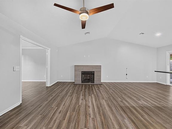 5th image of 4612 Midway Dr