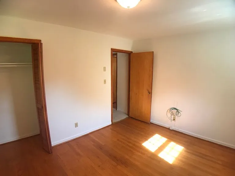6909 Justice Dr — Photo 15