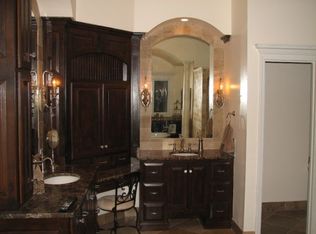 15426 Ironhorse Cir, Leawood, KS 66224