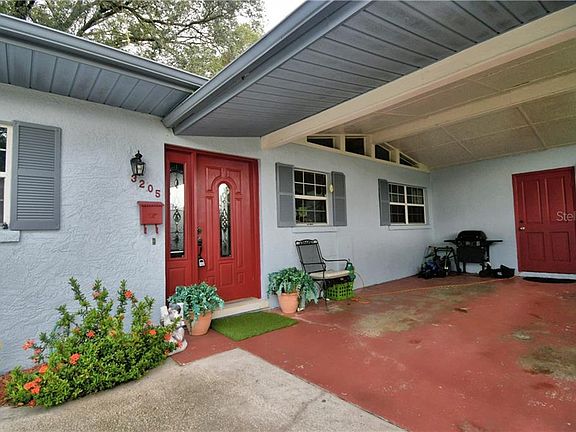 5th image of 3205 Carleton Cir E