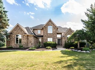 5011 Cavendish Ct, Ann Arbor, MI