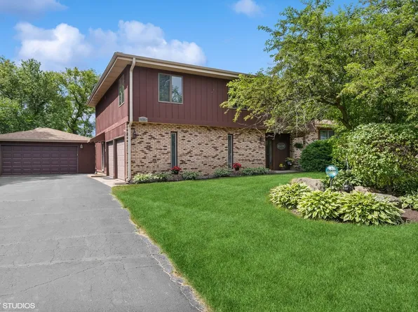 3509 Chelmsford Dr, Spring Grove, IL 60081
