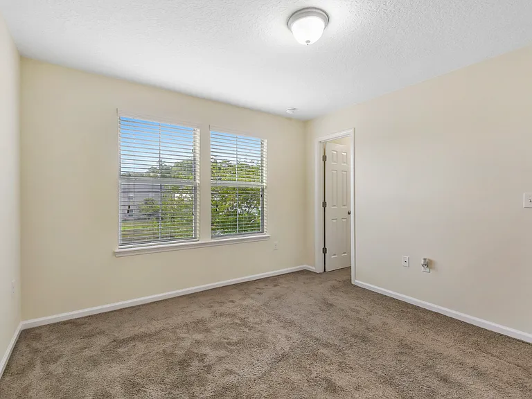 266 Moultrie Village Ln — Photo 30