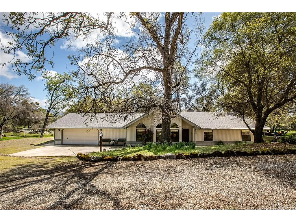 4761 Morningstar Ln photo 1