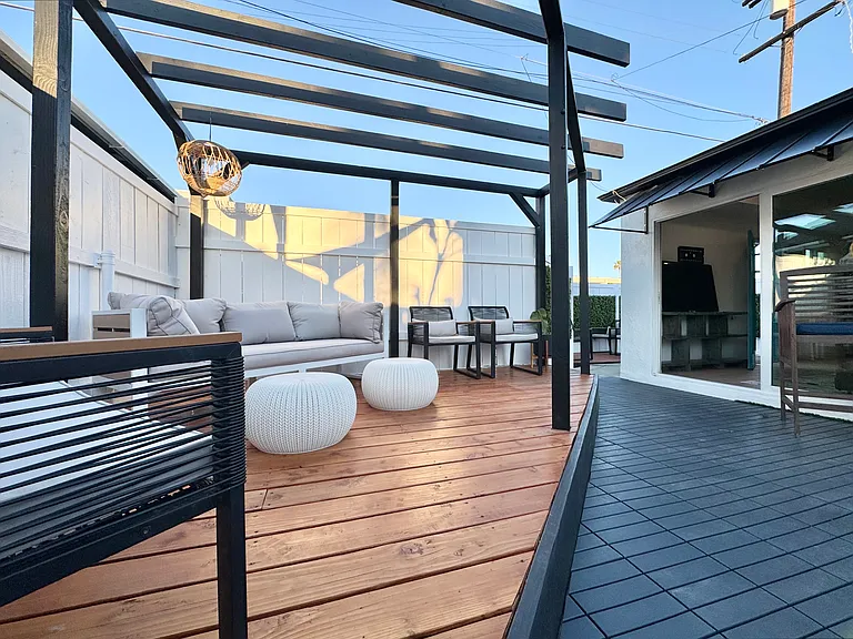 3951 Haines St — Photo 10