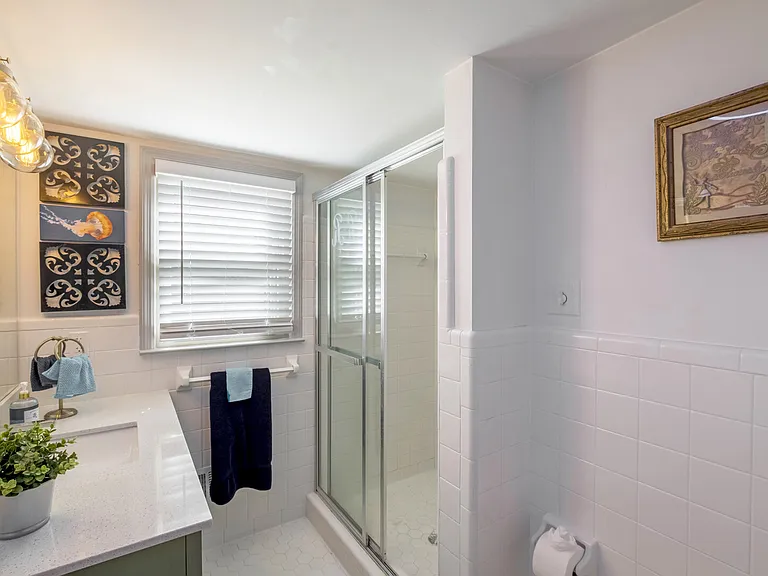 Scofield Rd — Photo 15