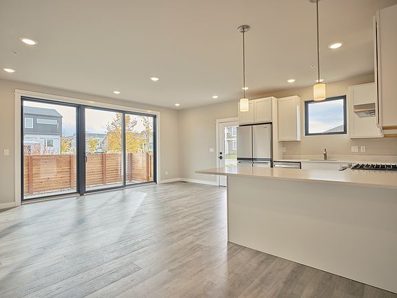 3rd image of 2468 Gallatin Green Blvd #122