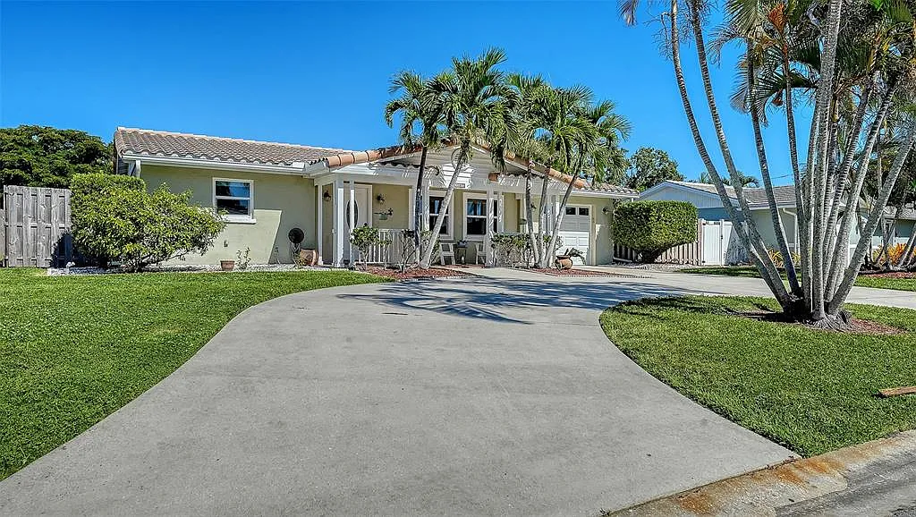 3 bed, 2.0 bath, 1650 sqft, $3,400 — Photo 2
