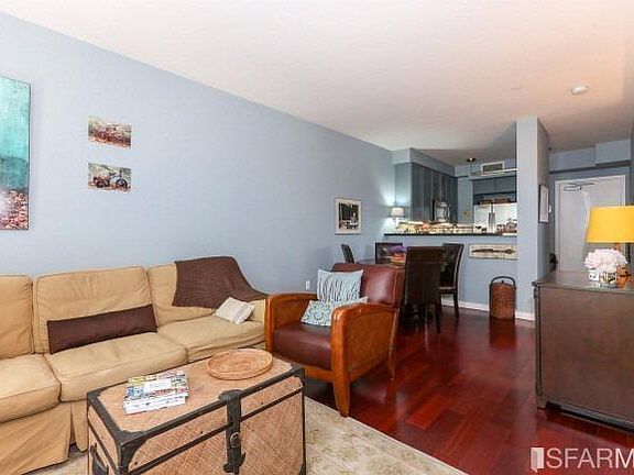 5th image of 888 7th St Unit 201