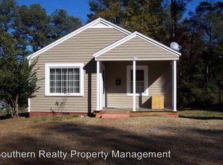 806 N Steele St, Sanford, NC 27330