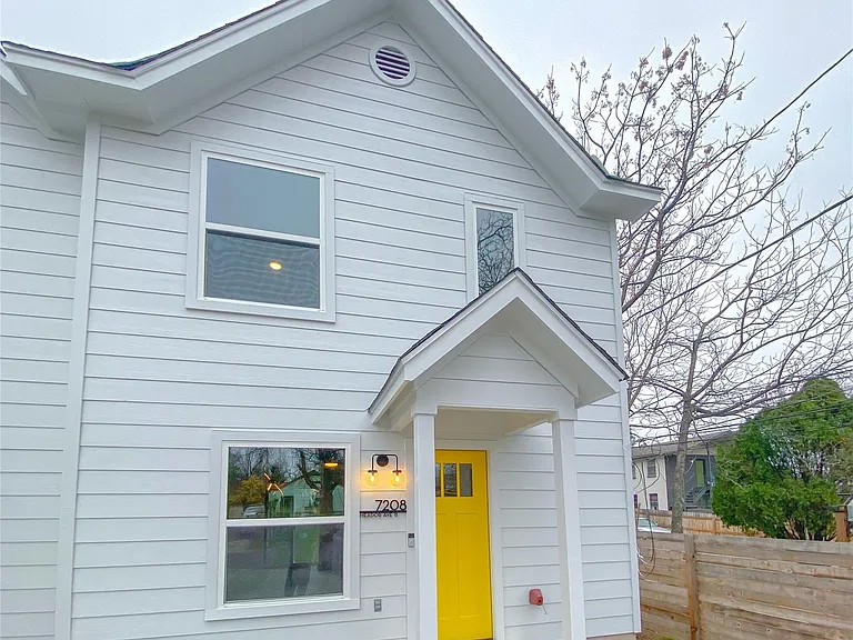 7208 Meador Ave #B — Photo 1