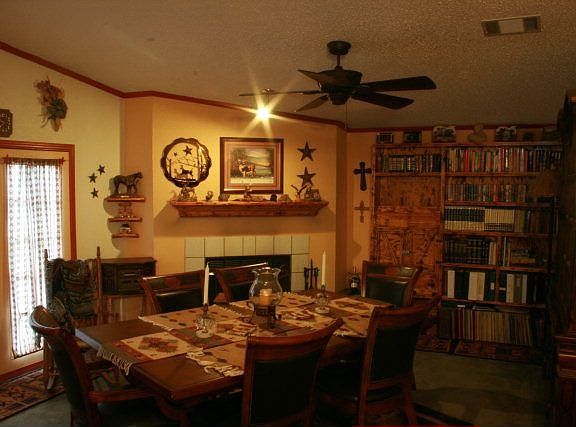 3rd image of 844 Jenschke Ln
