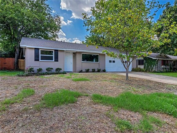 3rd image of 2926 Bergen Ln