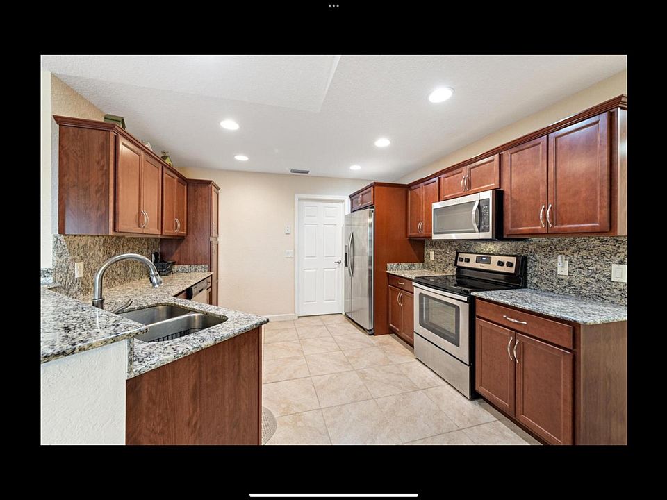 1st image of 14019 Dalia Avenue