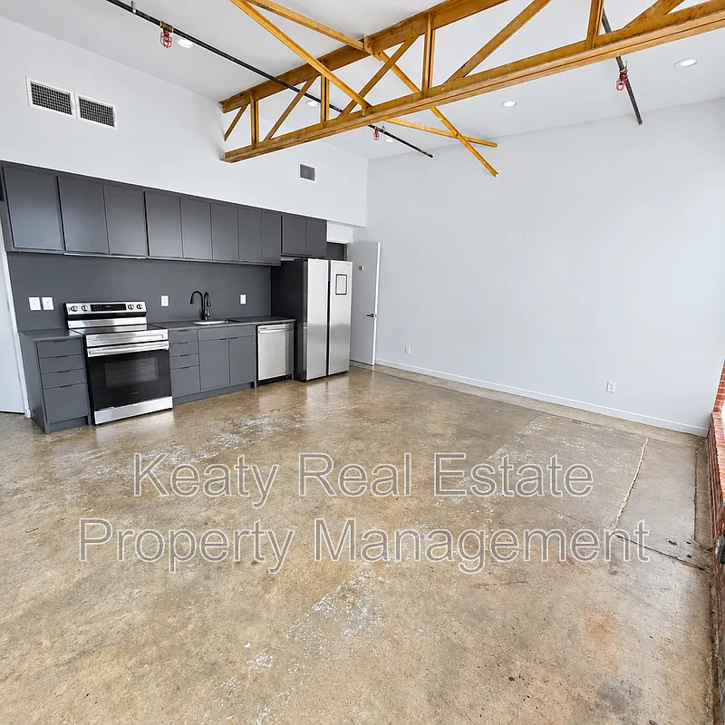 2 bed, 2.0 bath, $1,600 — Photo 2