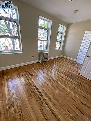 1st image of 6 Jardine Pl #1