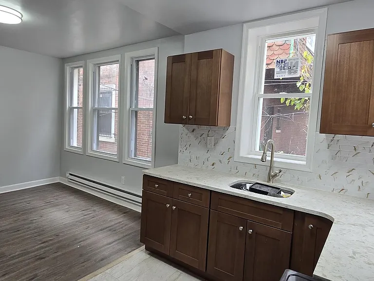 1411 W Loudon St — Photo 23