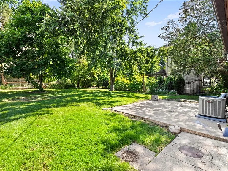 463 Longfellow Ave — Photo 25
