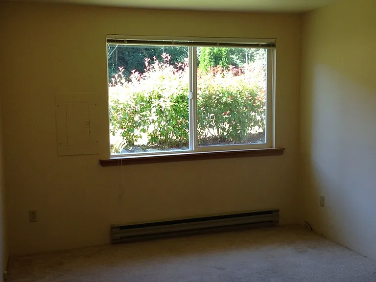 925 Classic Rd — Photo 15