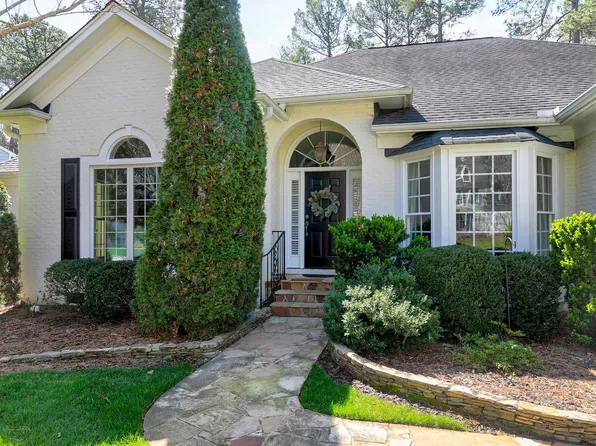 218 Whisperwood Dr, Cary, NC 27518