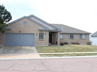 5450 Saddle Rock Rd, Colorado Springs, CO 80918