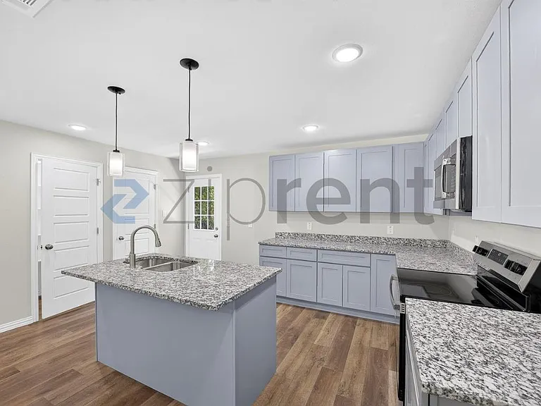 333 N Field St #A — Photo 12