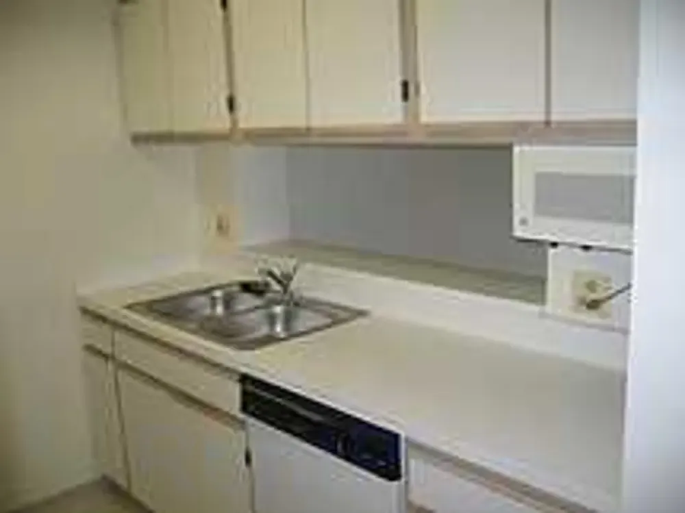 Elmhurst Place — Photo 2