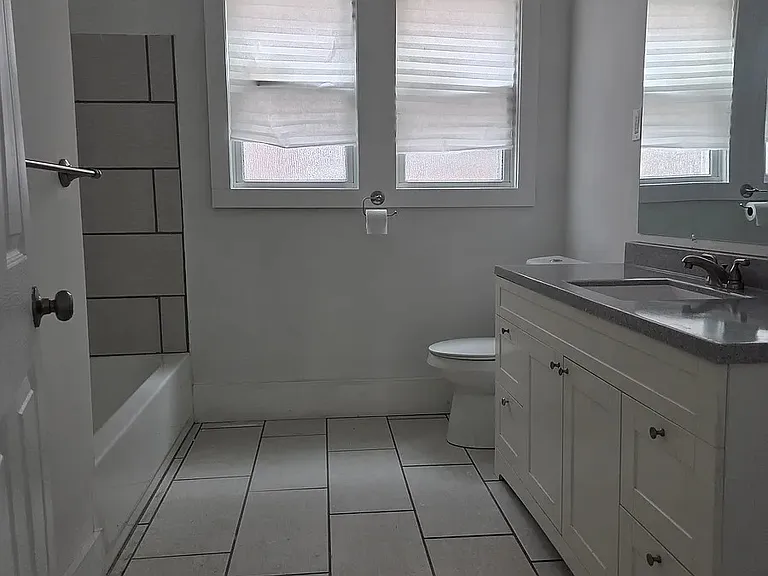 2030 Hazelwood St #1 — Photo 20