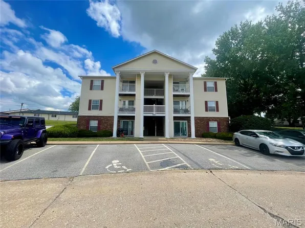 3114 Edwards Pl APT 304, Maryland Heights, MO 63043